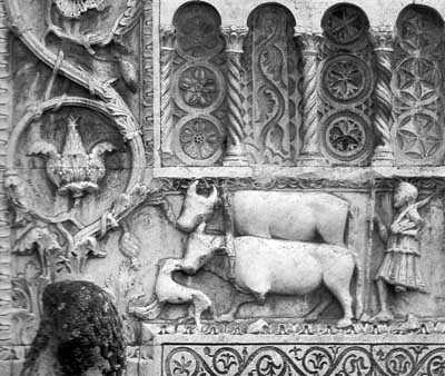 Фрагмент декора церкви Сан-Петро-Фьори-ле-мура в Сполето (Spoleto), Умбрия (Umbria), Италия.