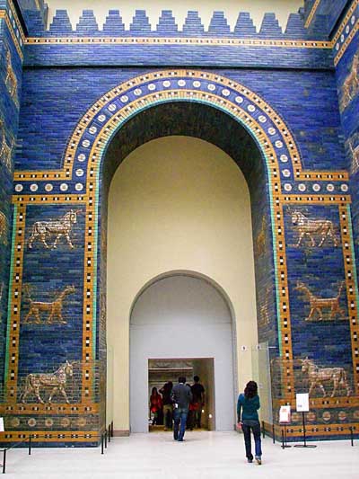 Вавилонские ворота Иштар (музей Боде, Берлин).